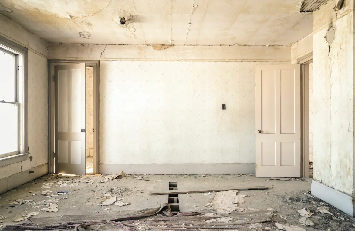 Waste disposal crew managing a cleanout project in Incline Village